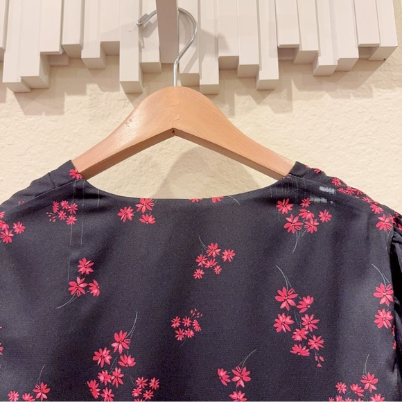 Keepsake Infinity Long Sleeve Wrap Blouse Top Black Ditsy Size XS New w Defects - Picture 4 of 6